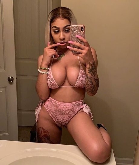 FineAssYonna xxx onlyfans