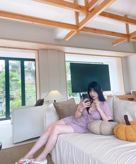 ZhouYiQin onlyfans leams