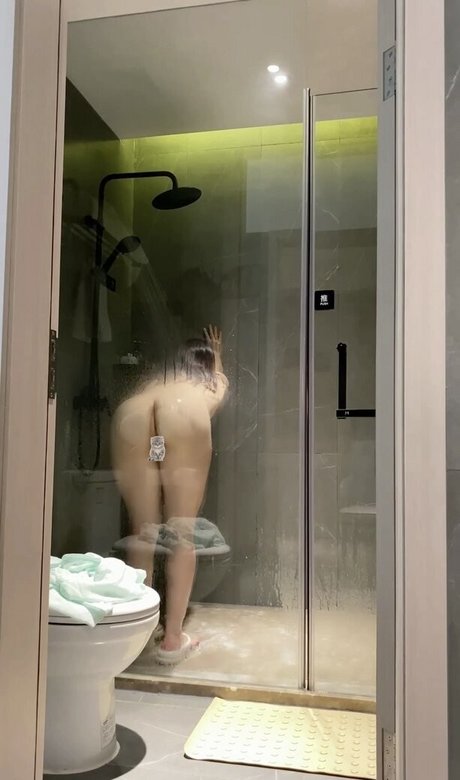 ZhouYiQin onlyfans exposed