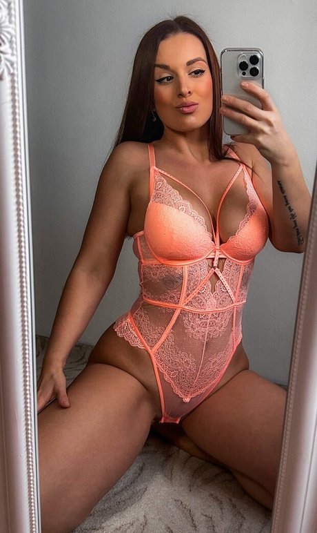 Lucinka Vokrouhlikova hot onlyfans