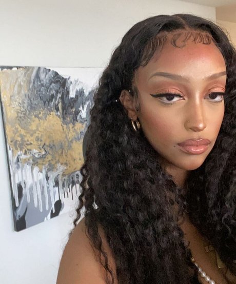 Solaya Ismail onlyfans model