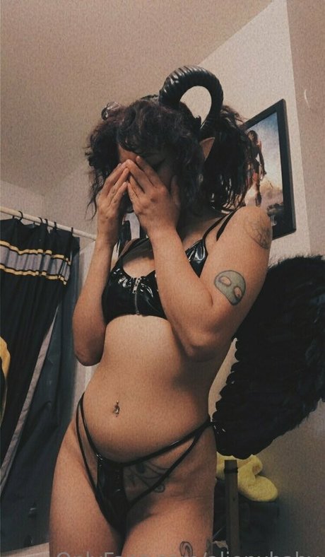 al13nxb1tch onlyfans photos