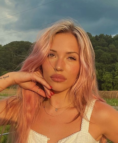 Lennon Stella porn onlyfans