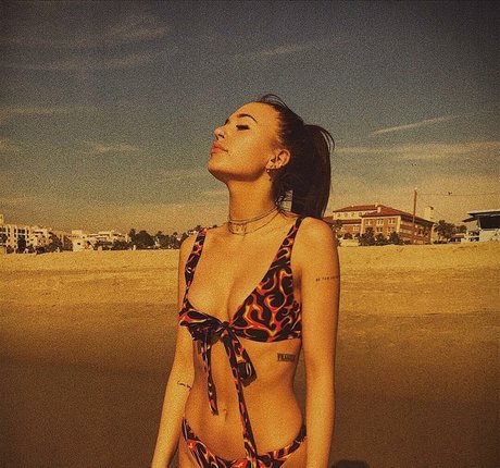 Lennon Stella nude onlyfans pics