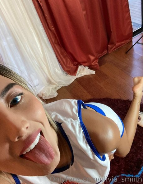 oliviasmiithfree onlyfans leaks naked