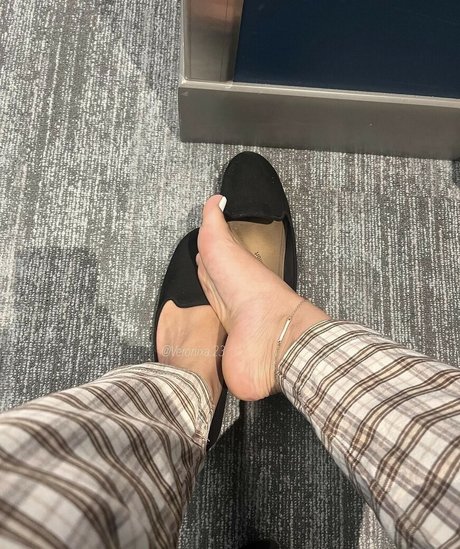 Latina Veronica Soles onlyfans content type