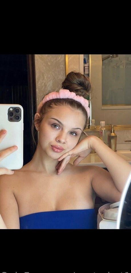 xxxtrahot18 only fans photos