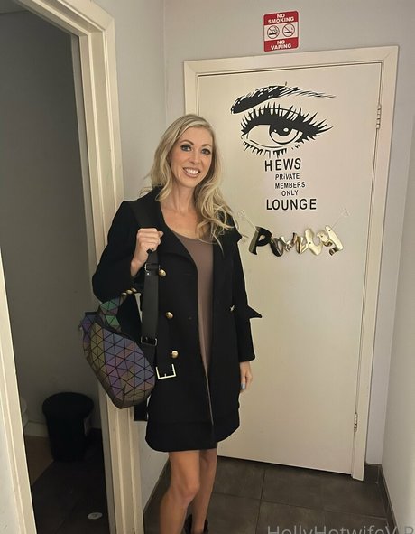 hollyhotwifevip Profile pic