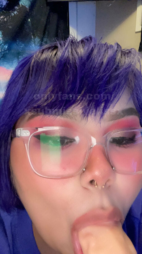 xsubmissivelissx Profile pic