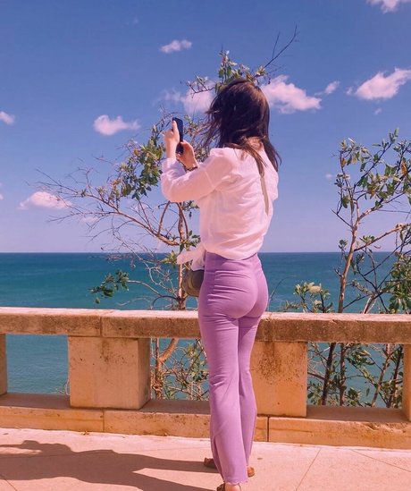 Laura Anne onlyfans leaked xxx