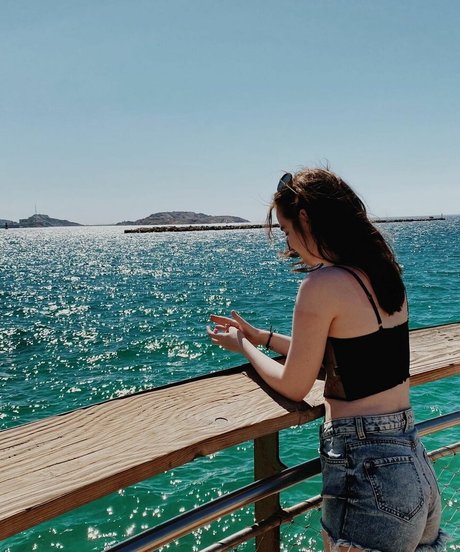 Laura Anne nude onlyfans