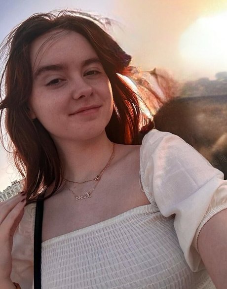 Laura Anne onlyfans pictures