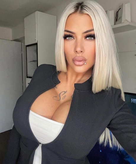 Deminecka nude onlyfans leaks