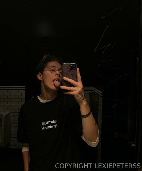 Lexiepeterss onlyfans free