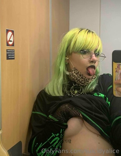 suicidyalice onlyfans star
