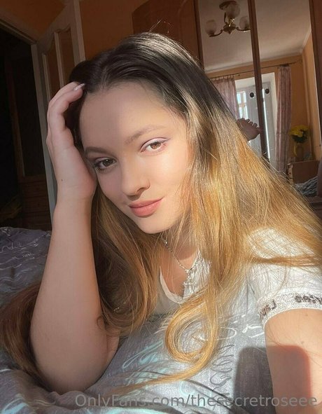 thesecretroseee onlyfans nudes leak