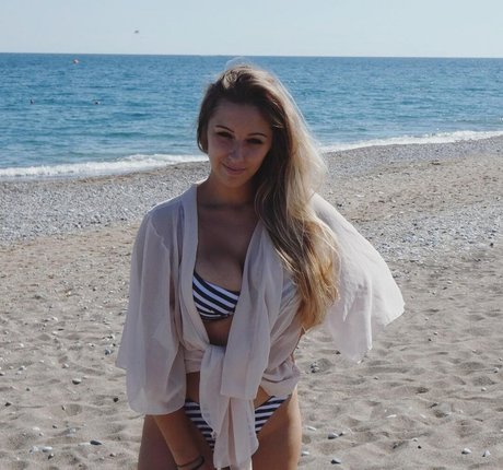 Chloe Smart leaks onlyfans