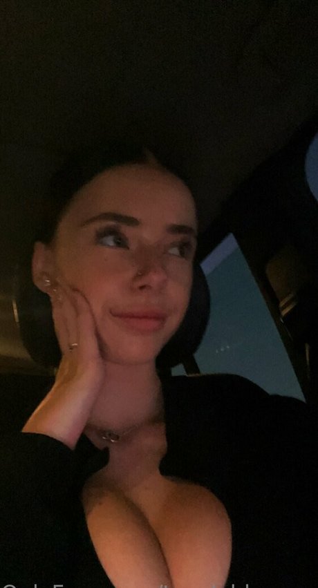 pregnant teacher onlyfans hot nude portrait