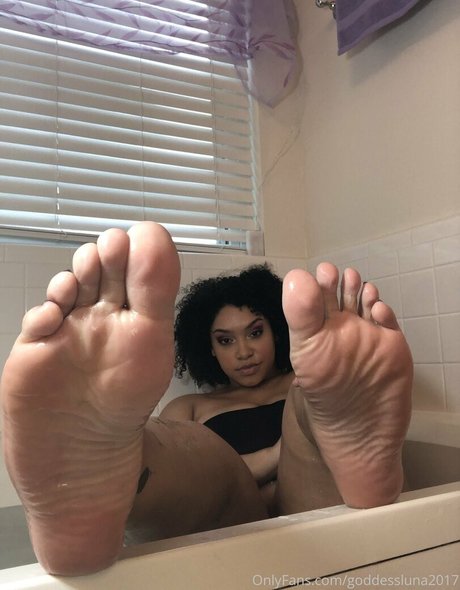 goddessluna2017 only fans pic