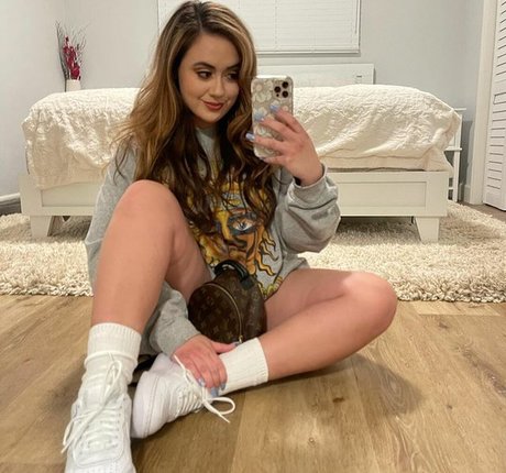 mature wife onlyfans top capture