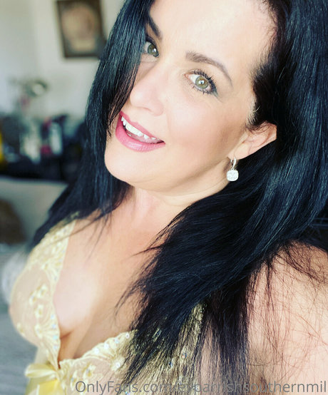 evparrishsouthernmil onlyfans strip