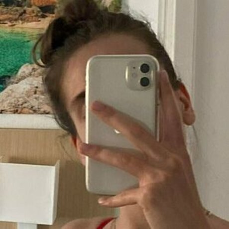 carla secret onlyfans lean