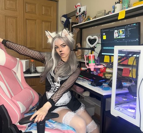 Awkspew roo2 is on onlyfans