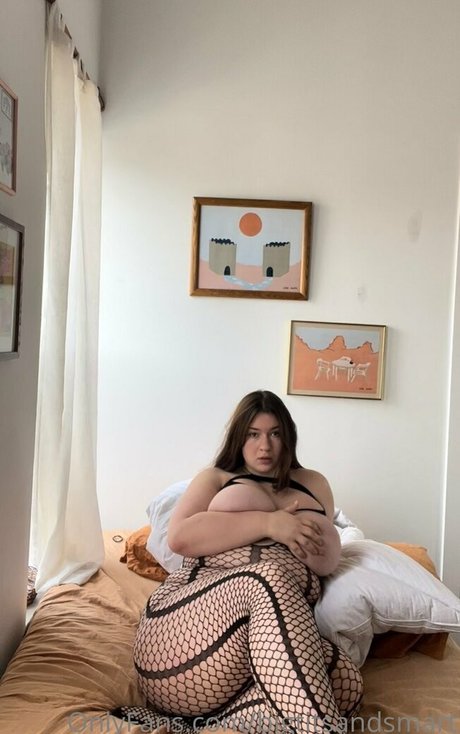 bigtitsandsmart onlyfans free