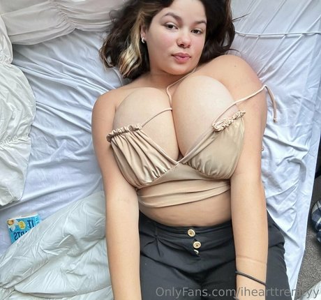 ihearttrenityy only fans leak