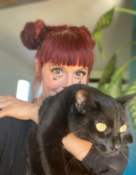 oliviajarden4free naked on onlyfans