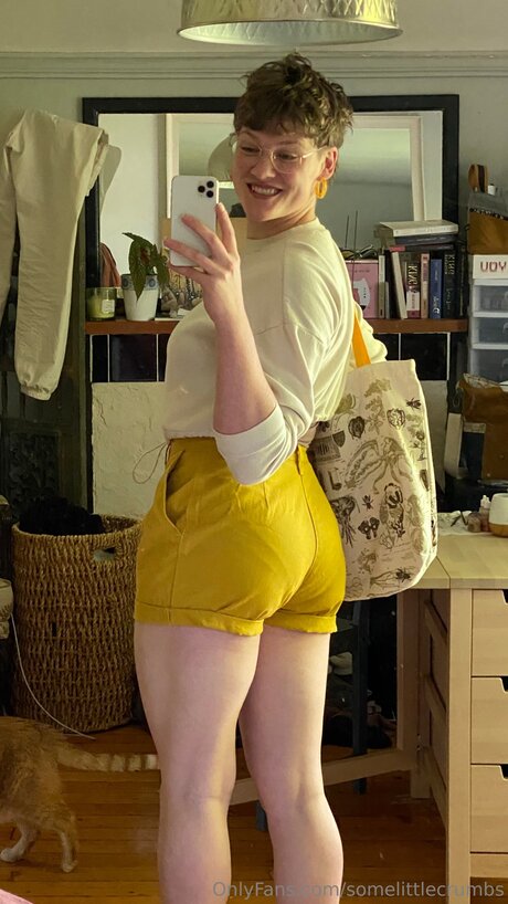 somelittlecrumbs onlyfans free