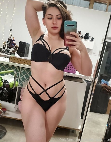 Jennifer Van Damsel onlyfans.