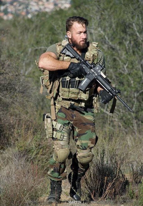 chadwhitexxxfree onlyfans model