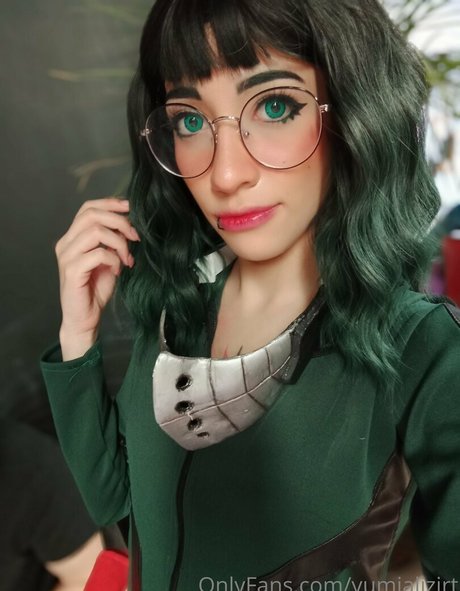 yumializirt onlyfans model images