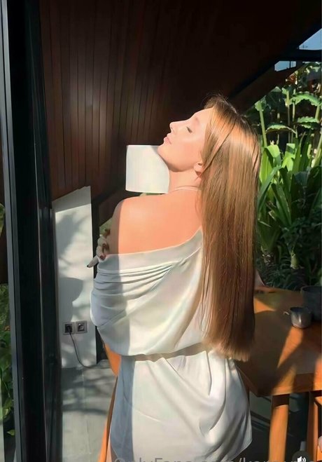 kerry me nude onlyfans leak