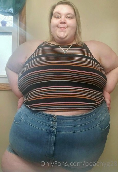 peachyg28 naked onlyfans leaked