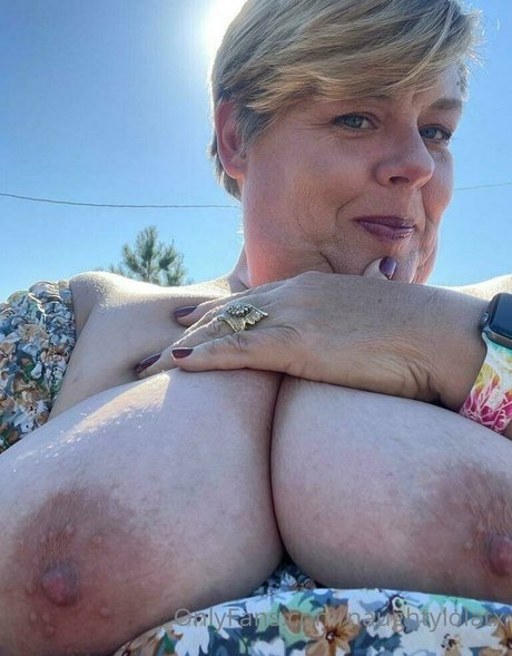 naughtylolatx onlyfans leaked.