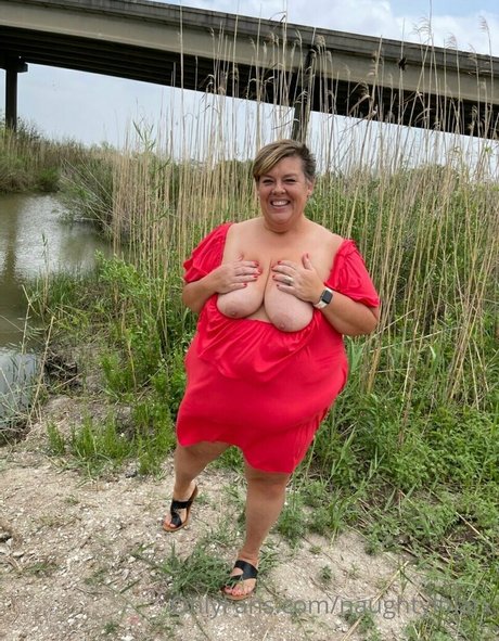 naughtylolatx onlyfans strip