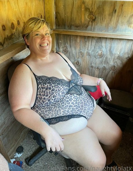 naughtylolatx onlyfans leak ass