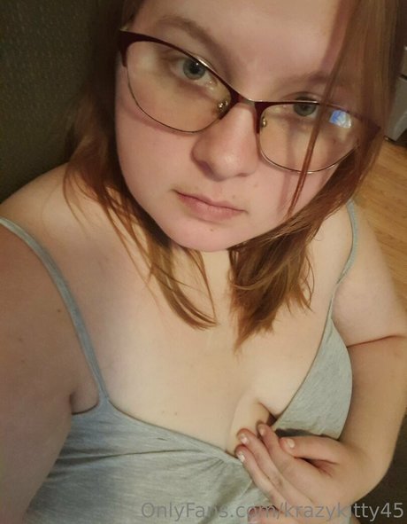 krazykitty45 onlyfans model images