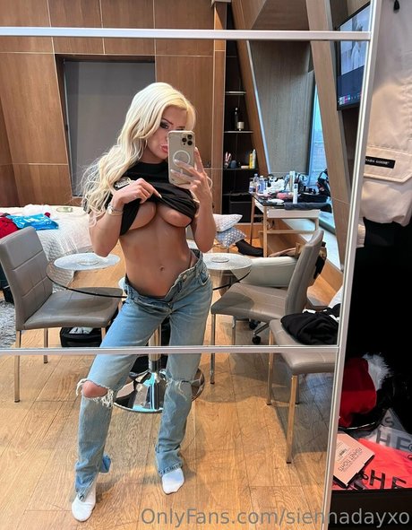 siennadayxo porn only fans