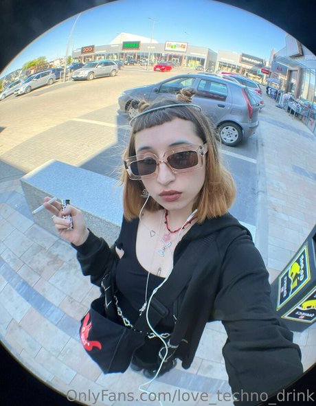 love techno drink Profile pic