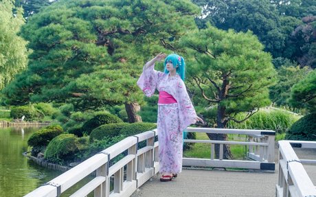 Saya Scarlet onlyfans strip