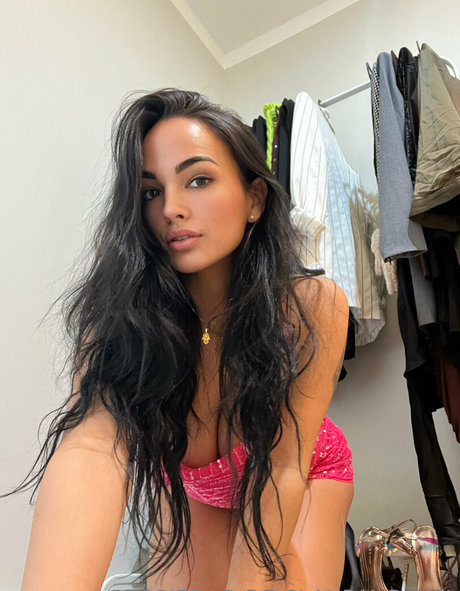 claudiabavel onlyfans lesk