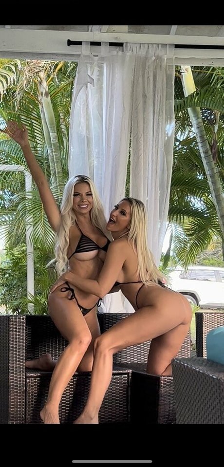 playmatepressly onlyfans nude leaks