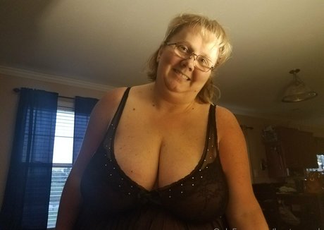 bustywench nude onlyfans