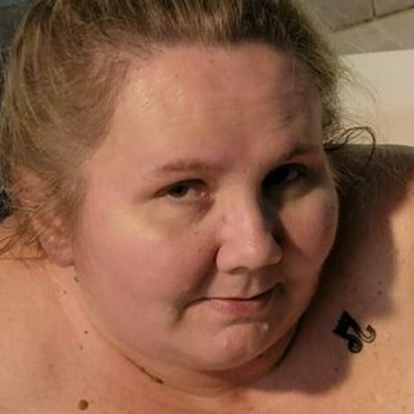 bustywench only fans porn