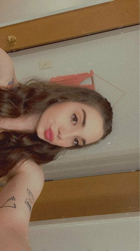 bayleeann onlyfans model images