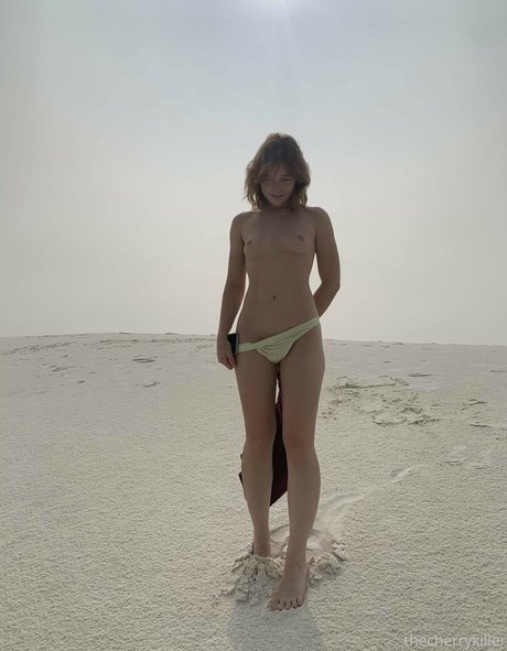 thestrawberrybutcher onlyfans nude photos