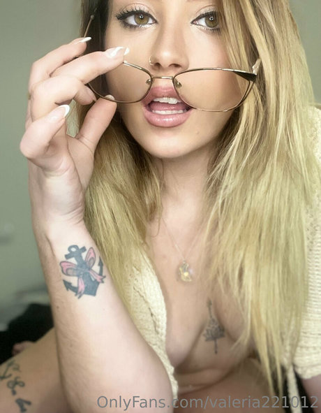 valeria221012 only fans sex